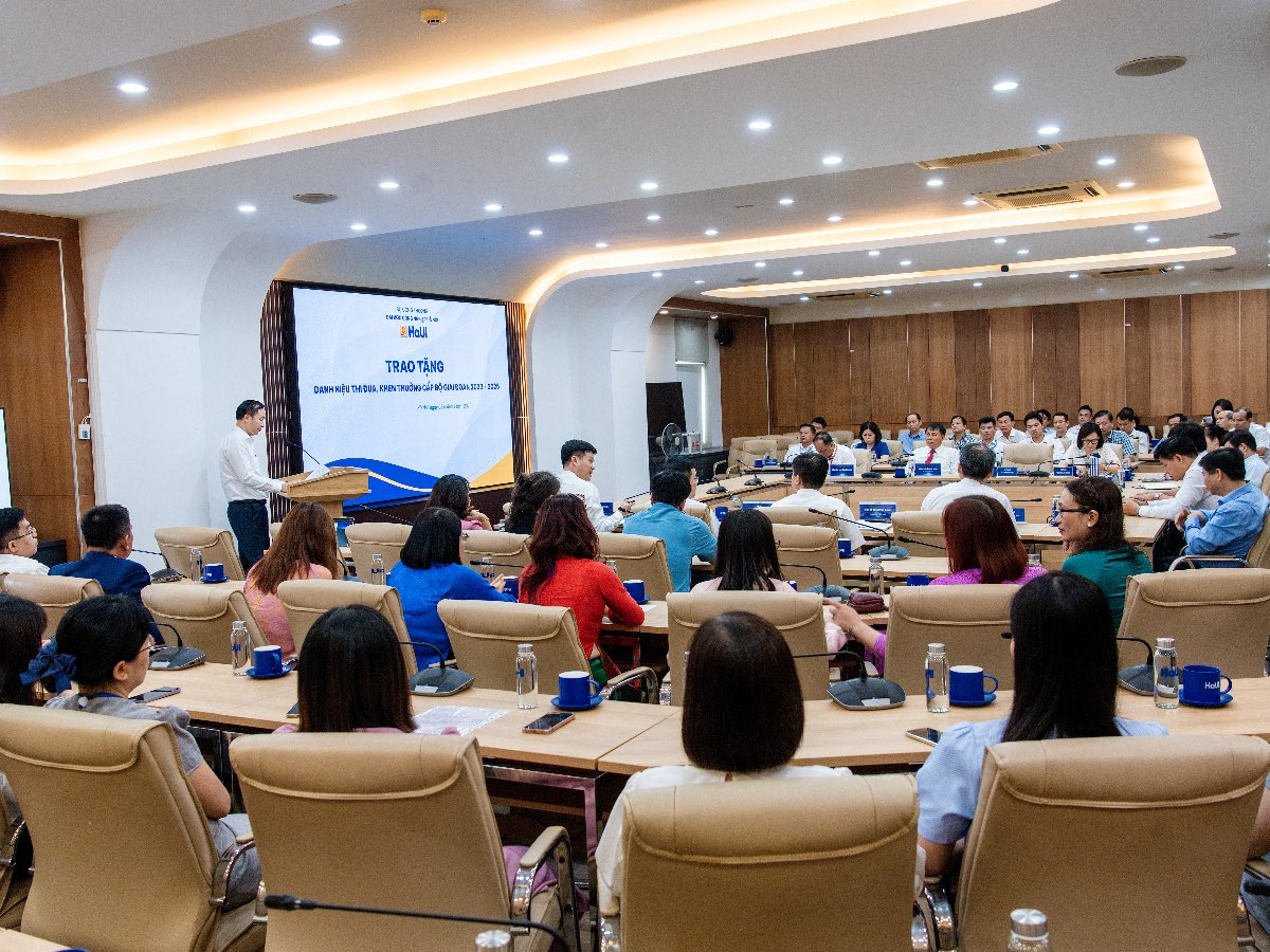 Biểu trưng Trường Đại học Công nghiệp Hà Nội